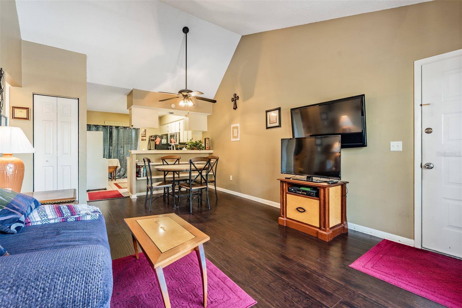 SUNNYBROOK CONDO 07 - Residential