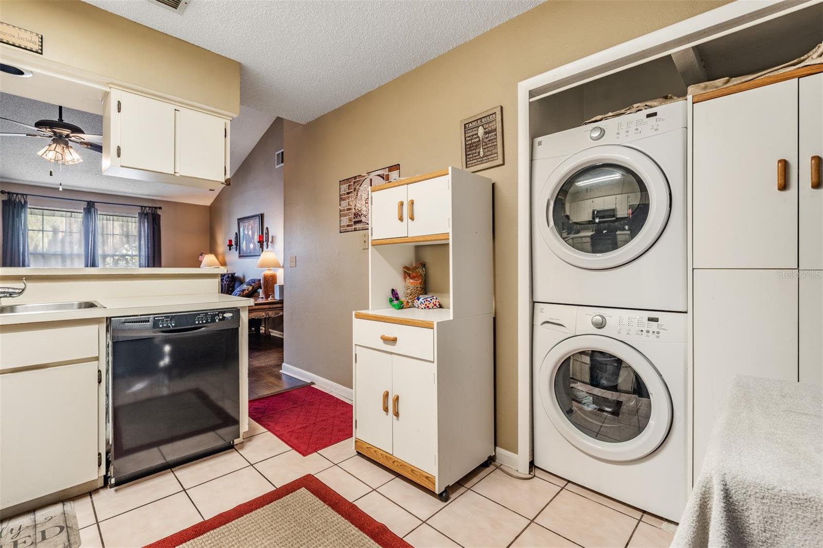 SUNNYBROOK CONDO 07 - Residential