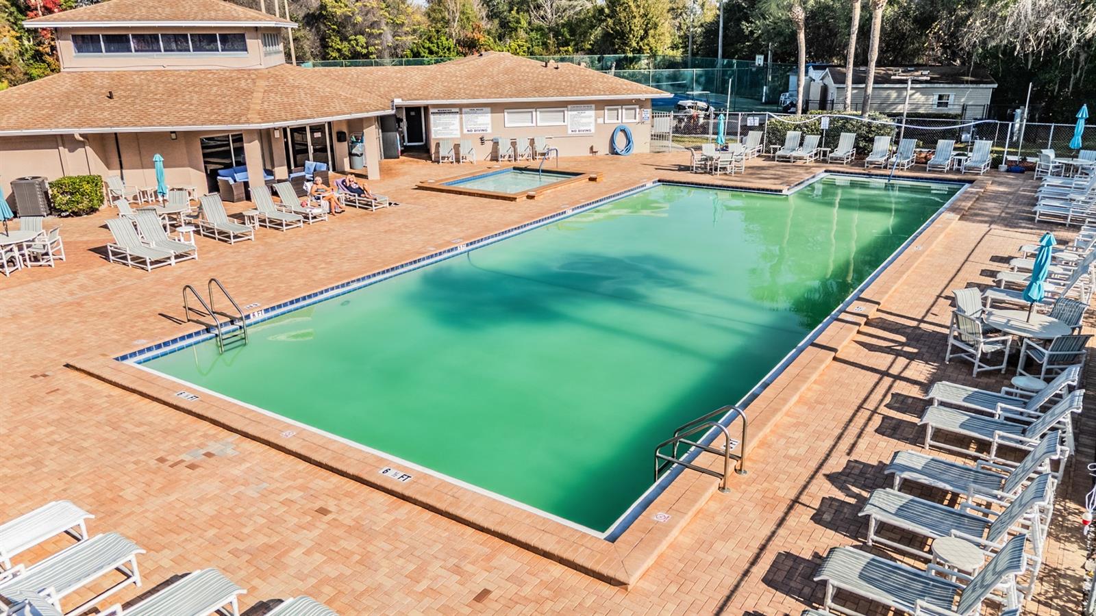 SUNNYBROOK CONDO 07 - Residential