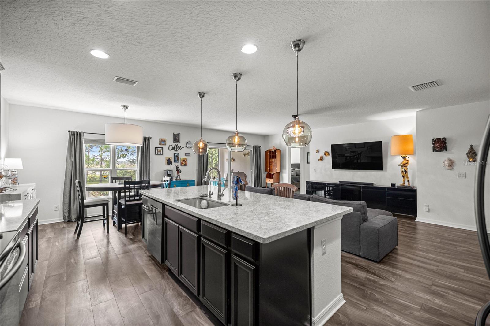 GROVELAND PRESERVE AT SUNRISE PH 01 - Residential