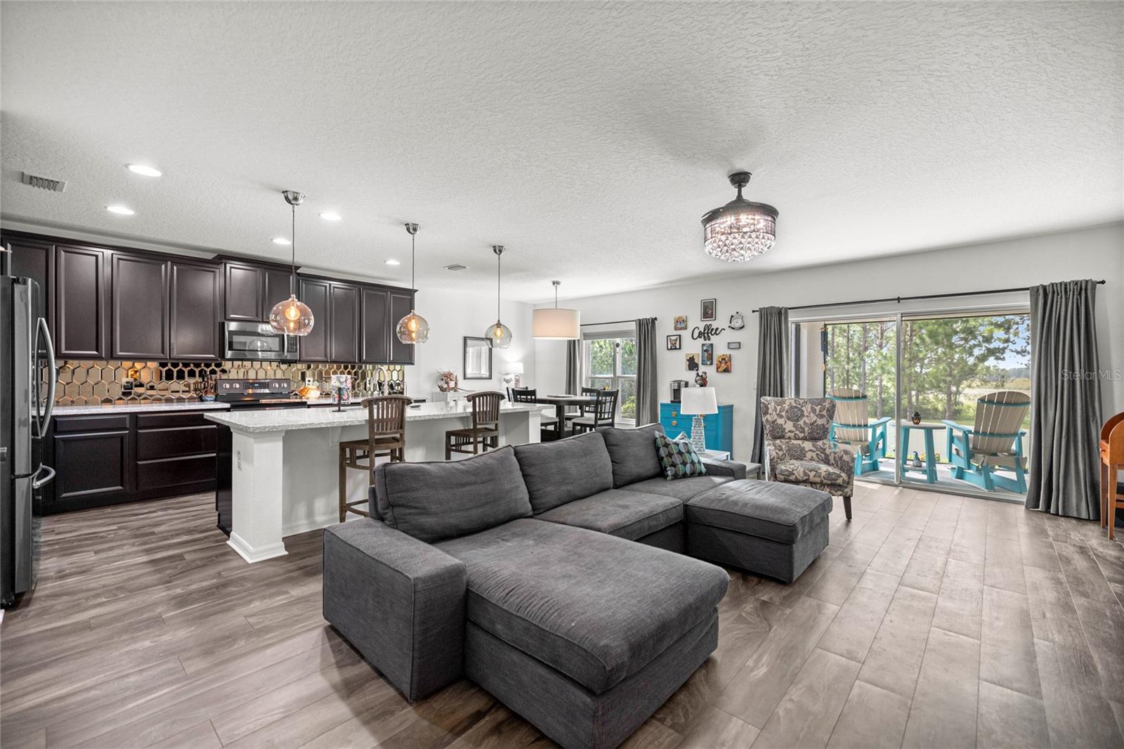 GROVELAND PRESERVE AT SUNRISE PH 01 - Residential