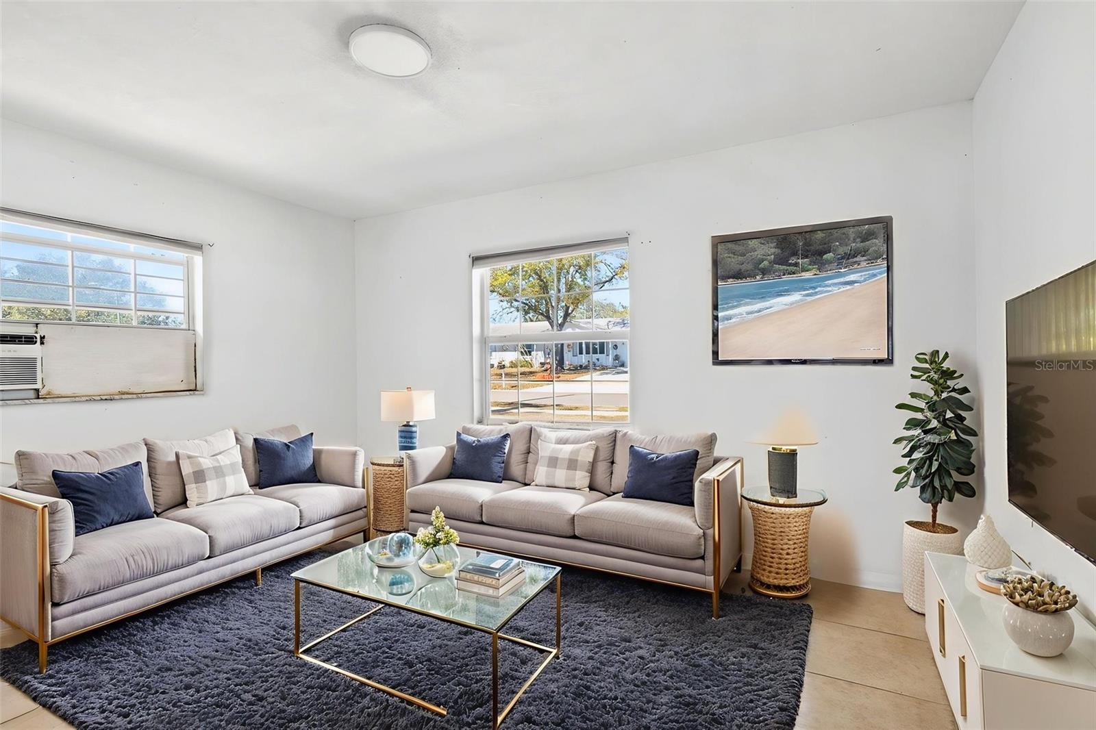 AVIS HOMES UNIT 1 - Residential