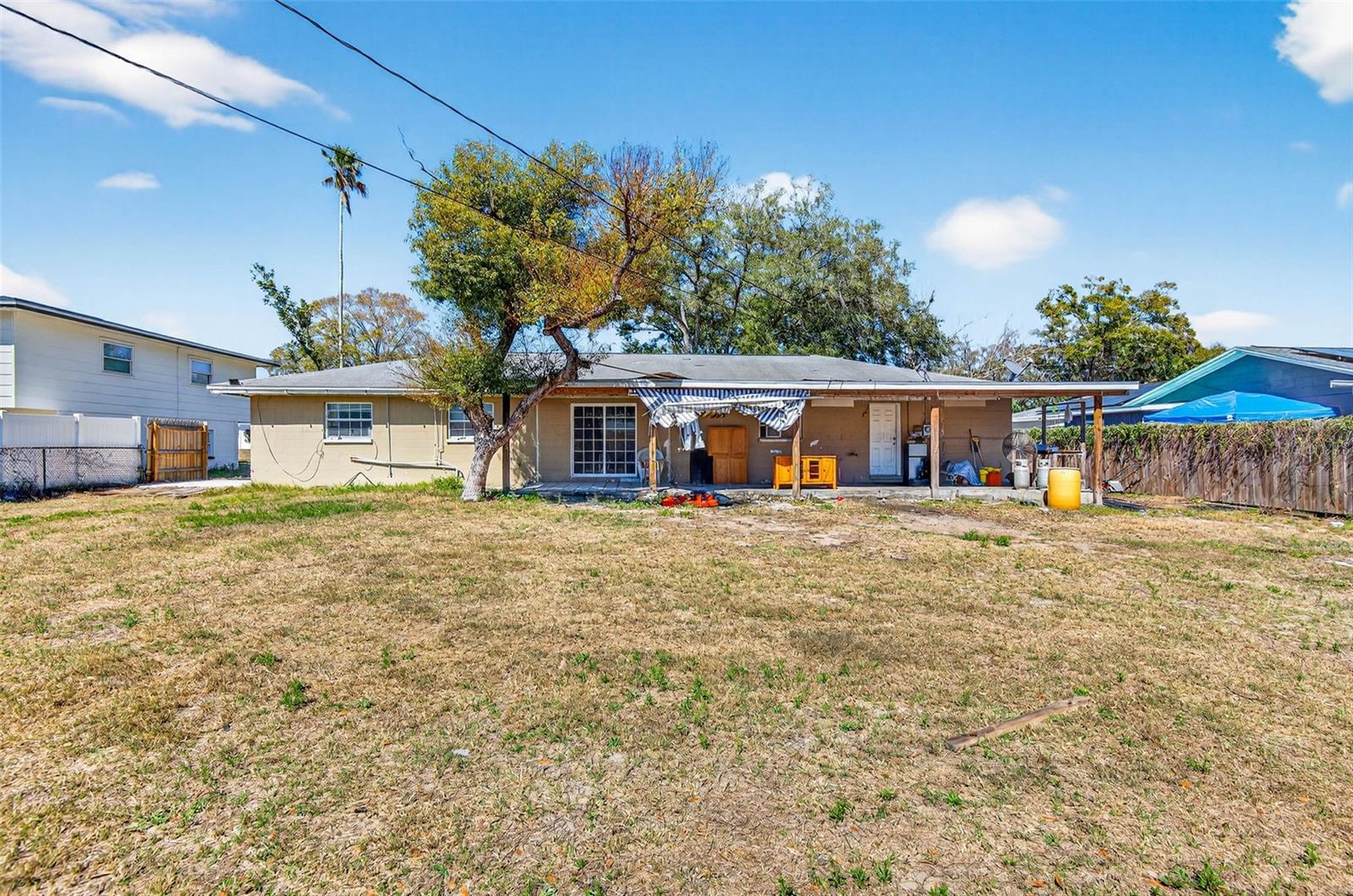 AVIS HOMES UNIT 1 - Residential