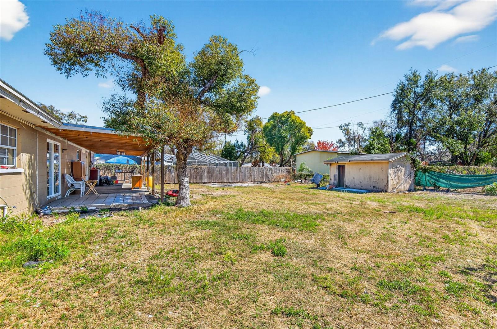 AVIS HOMES UNIT 1 - Residential