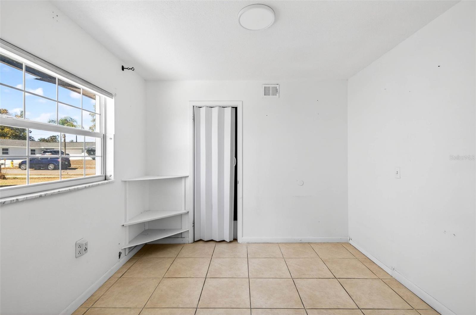 AVIS HOMES UNIT 1 - Residential