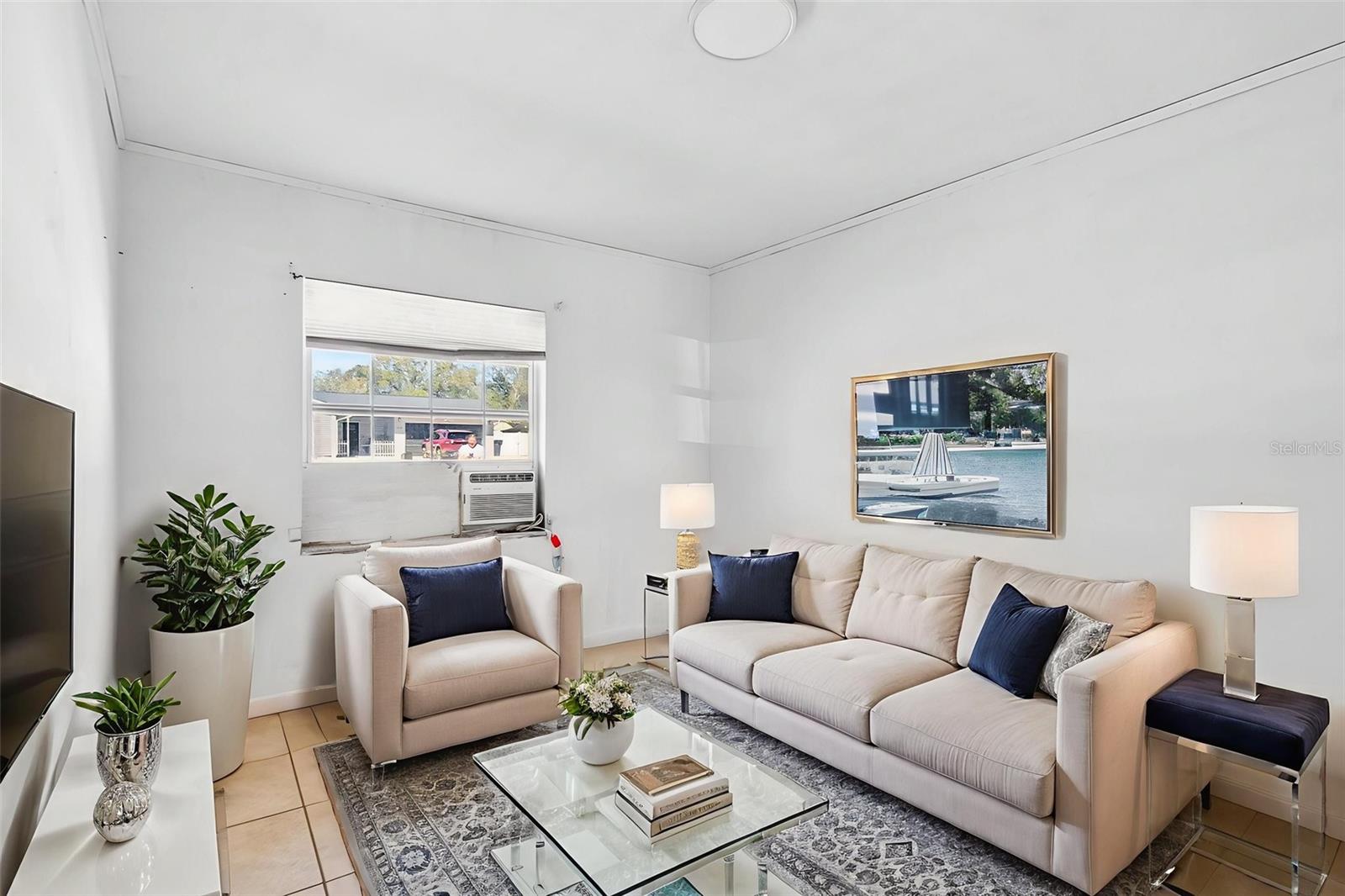 AVIS HOMES UNIT 1 - Residential