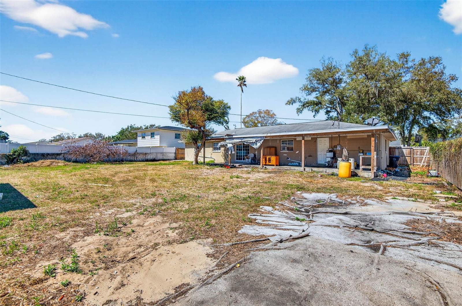 AVIS HOMES UNIT 1 - Residential