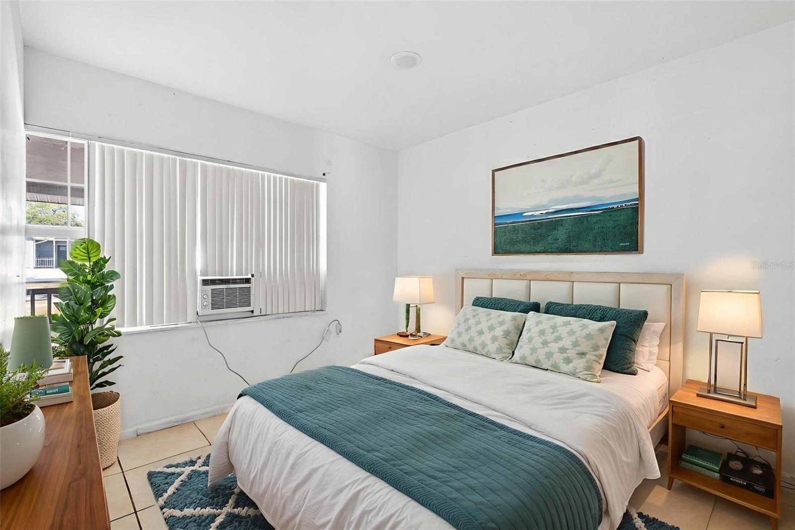 AVIS HOMES UNIT 1 - Residential