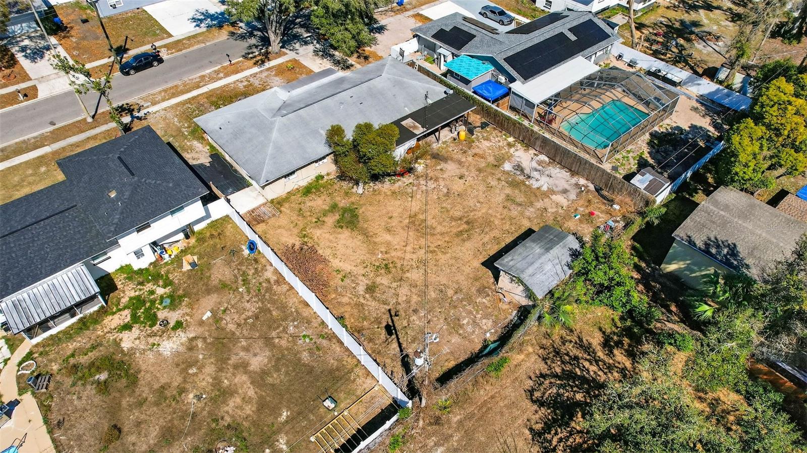 AVIS HOMES UNIT 1 - Residential