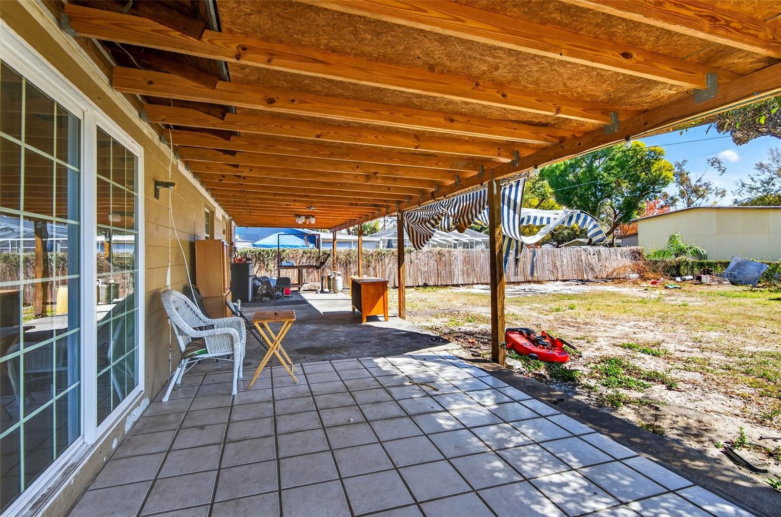 AVIS HOMES UNIT 1 - Residential