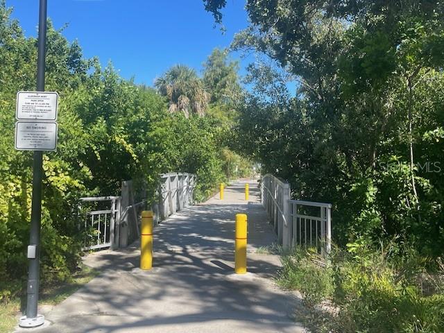 HUDSON OAKS - Residential Lease