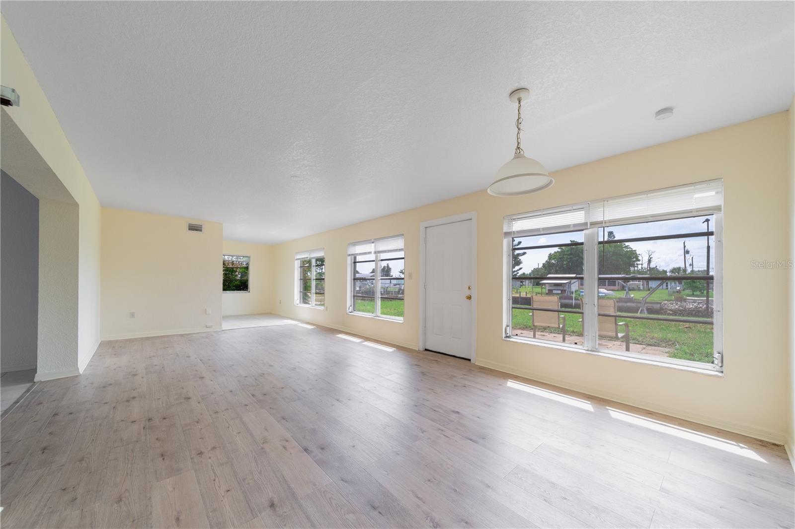 4045 CONWAY BOULEVARD