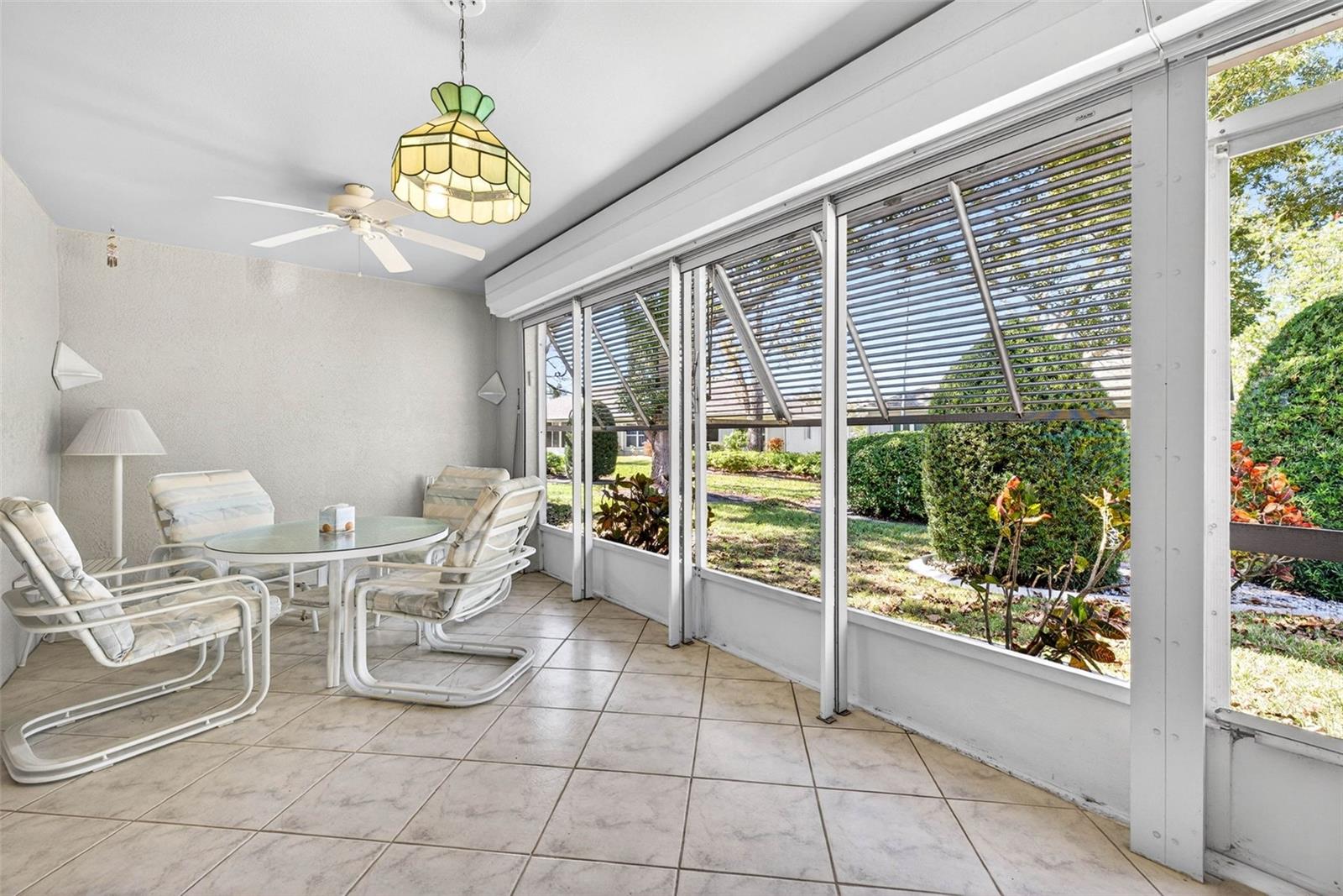 MANCHESTER 02 CONDO - Residential