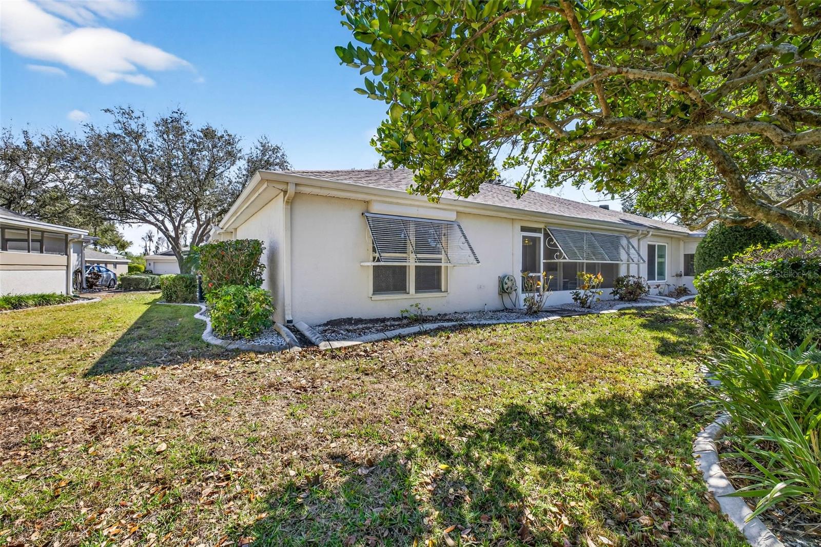 MANCHESTER 02 CONDO - Residential