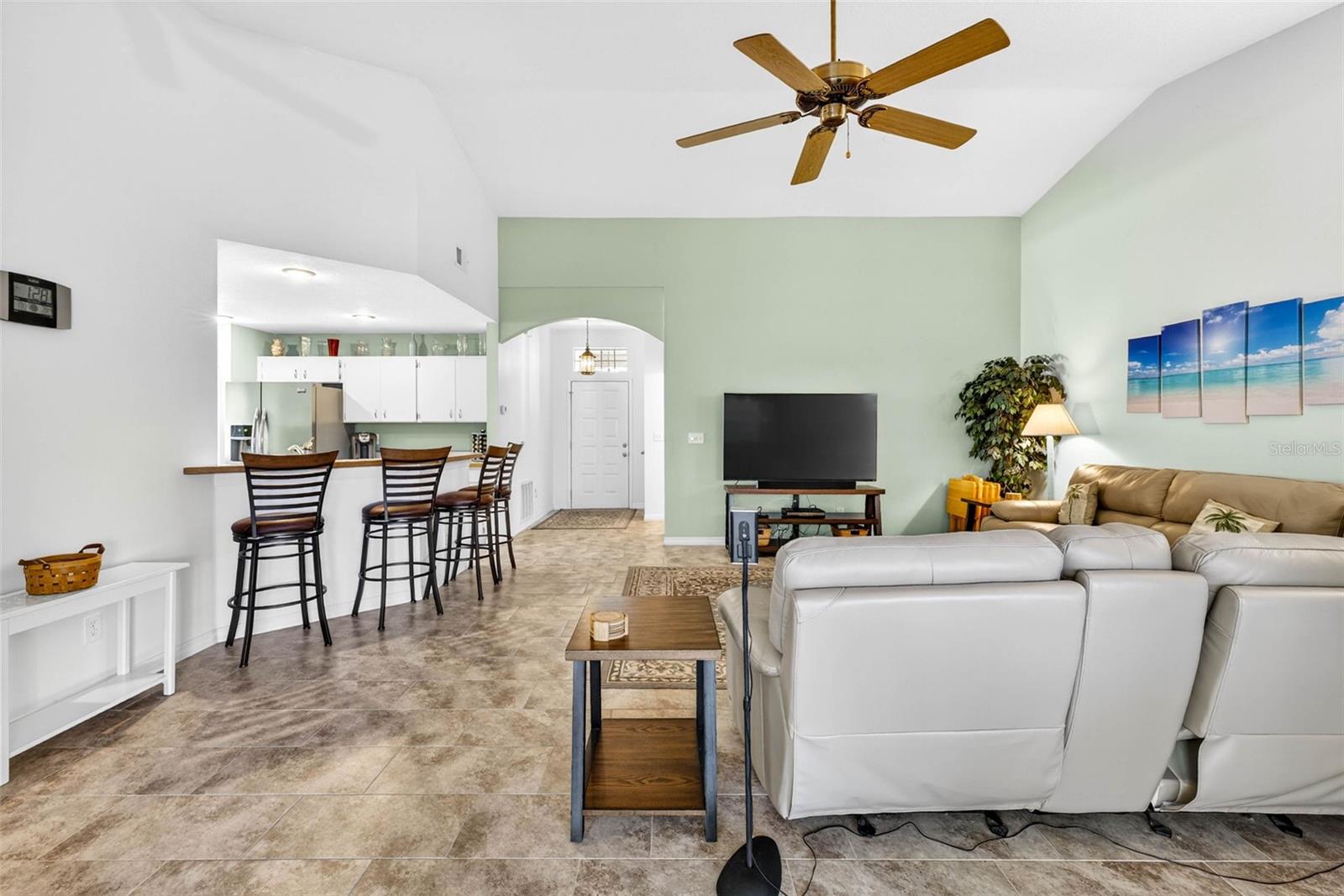 MANCHESTER 02 CONDO - Residential