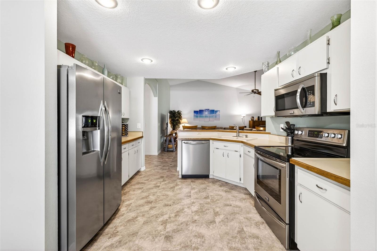 MANCHESTER 02 CONDO - Residential