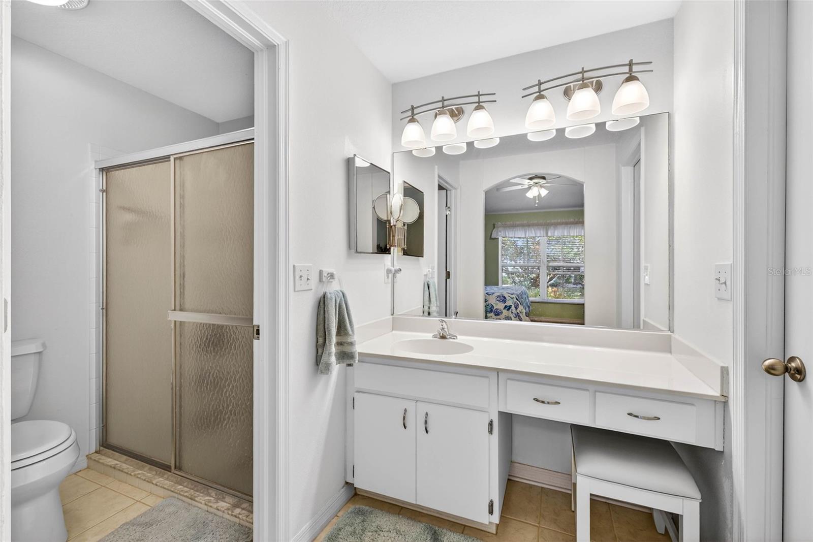 MANCHESTER 02 CONDO - Residential