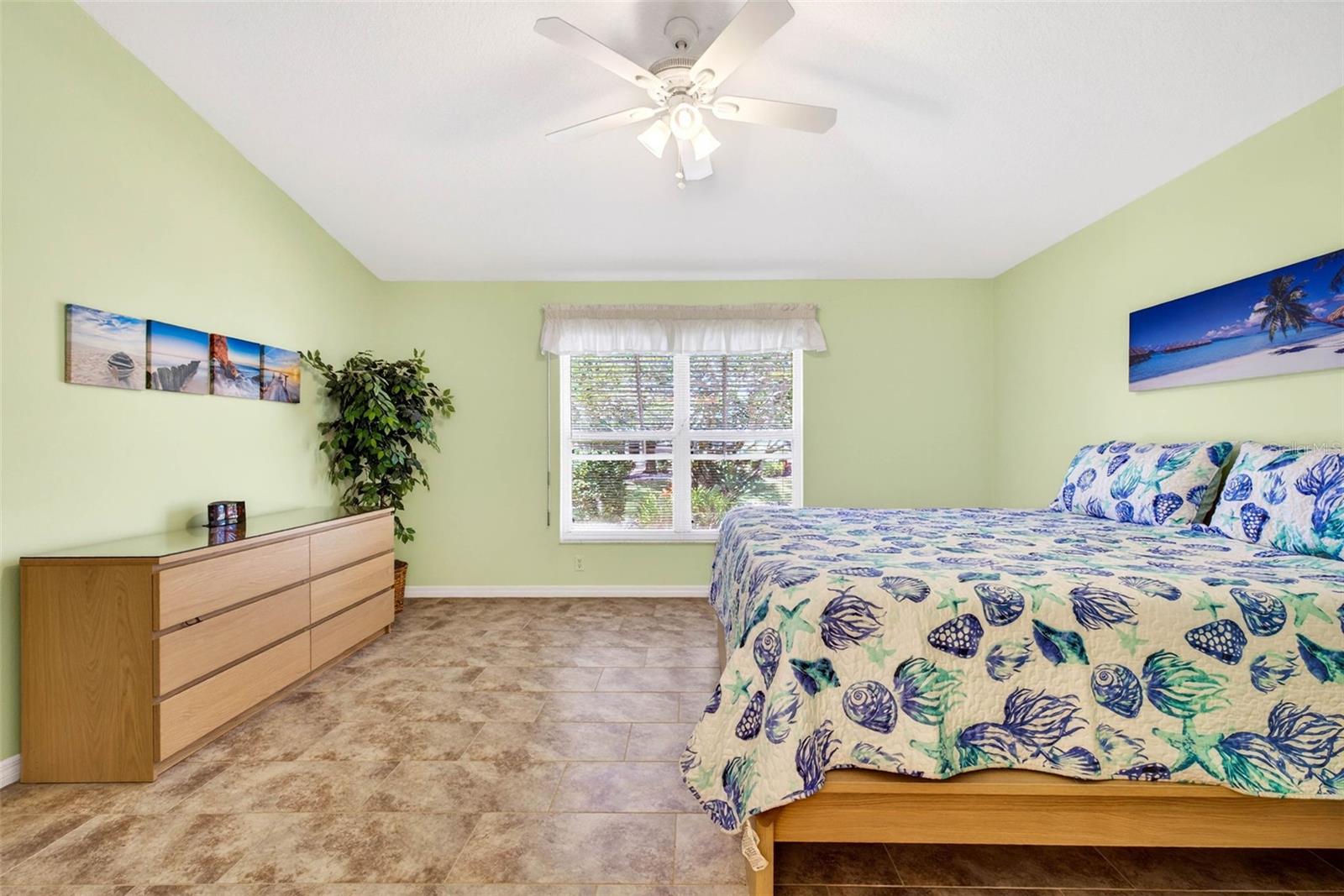 MANCHESTER 02 CONDO - Residential