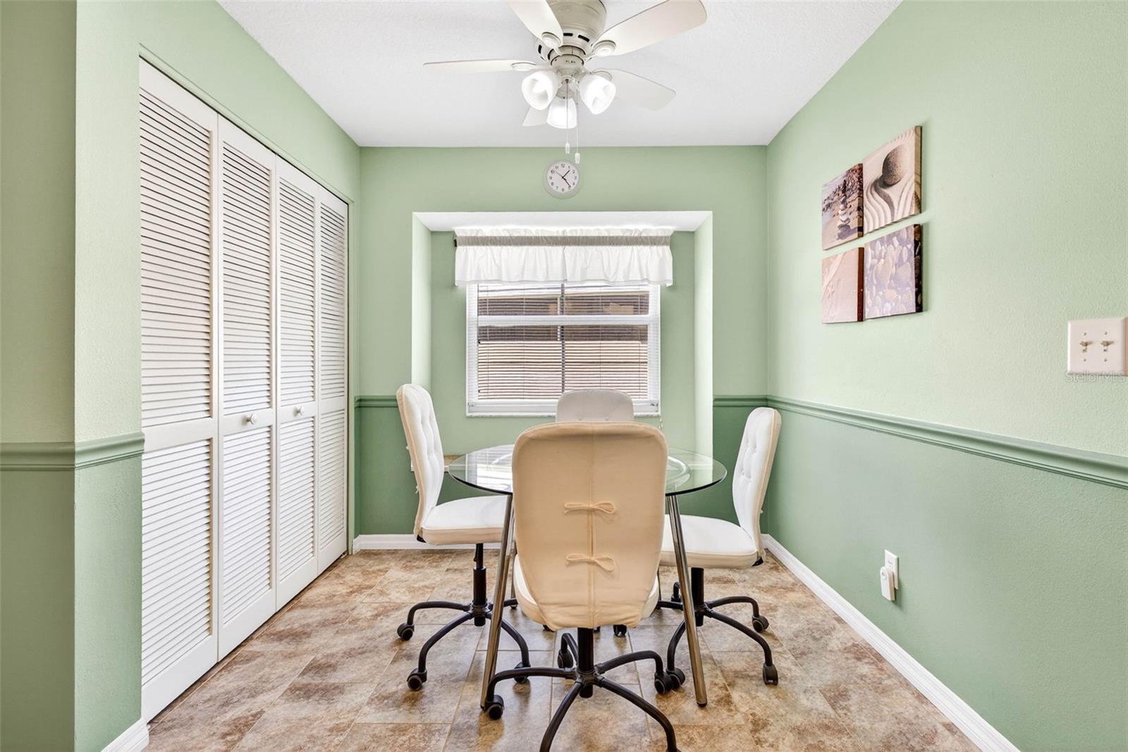 MANCHESTER 02 CONDO - Residential