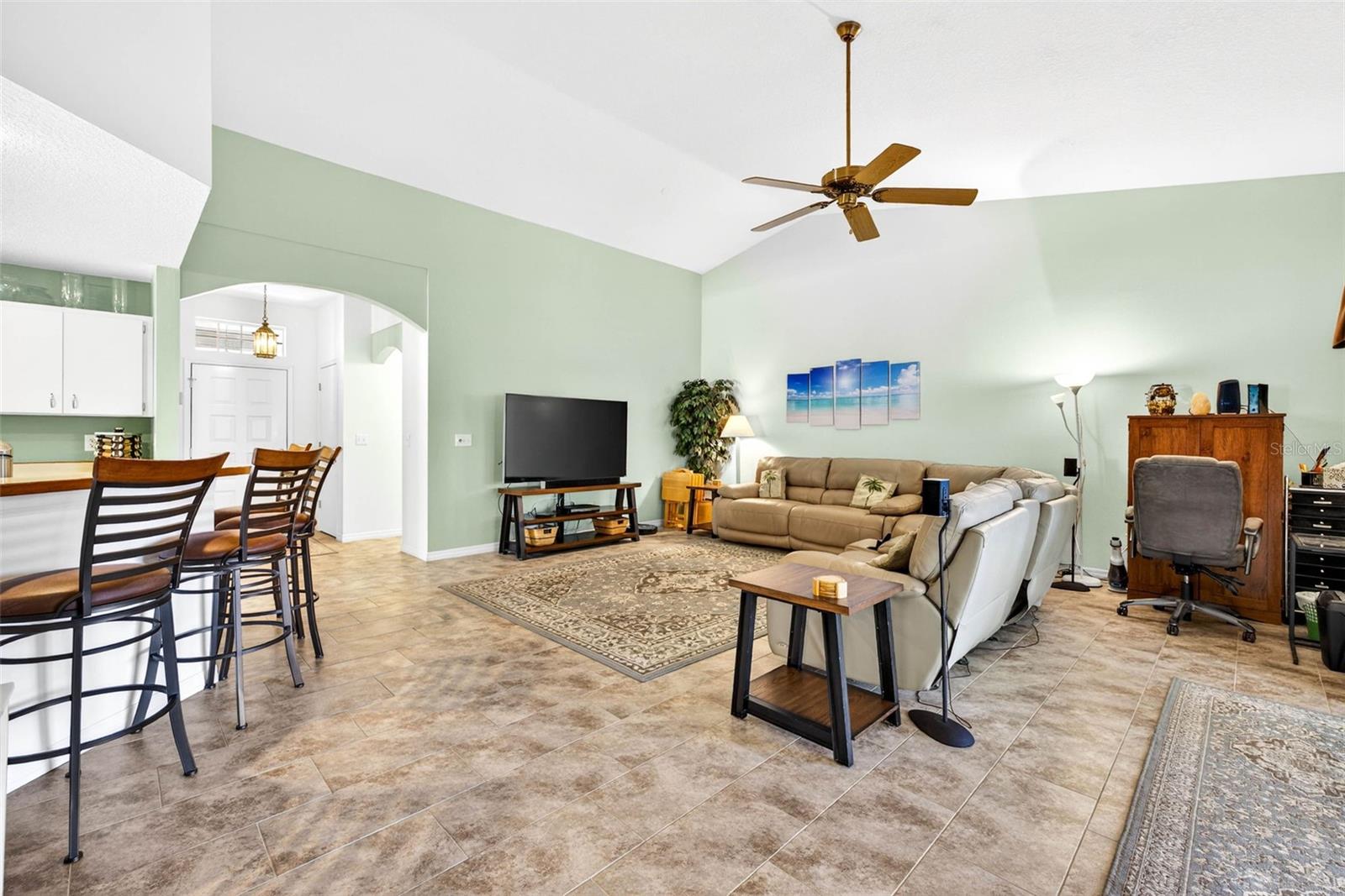 MANCHESTER 02 CONDO - Residential