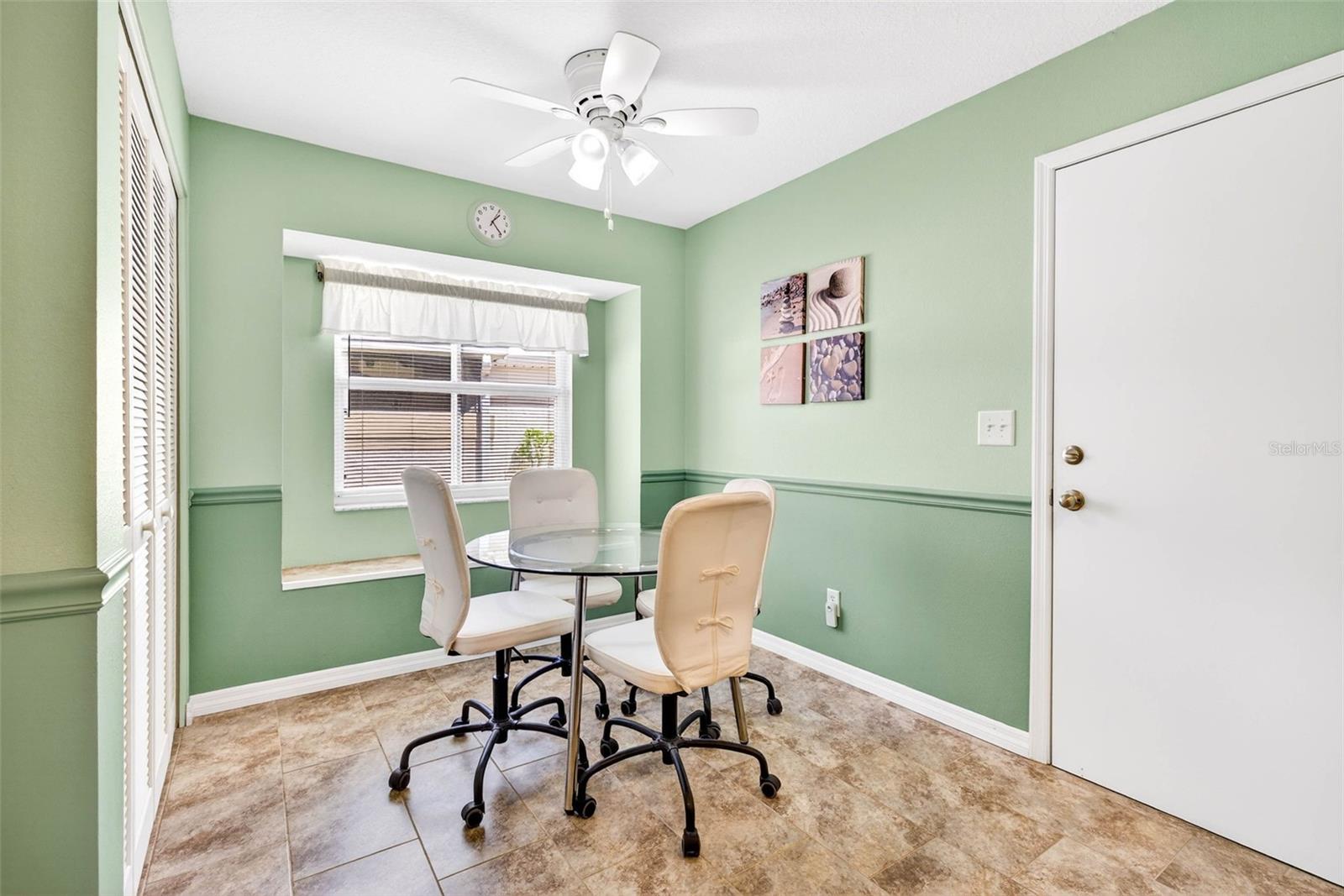 MANCHESTER 02 CONDO - Residential