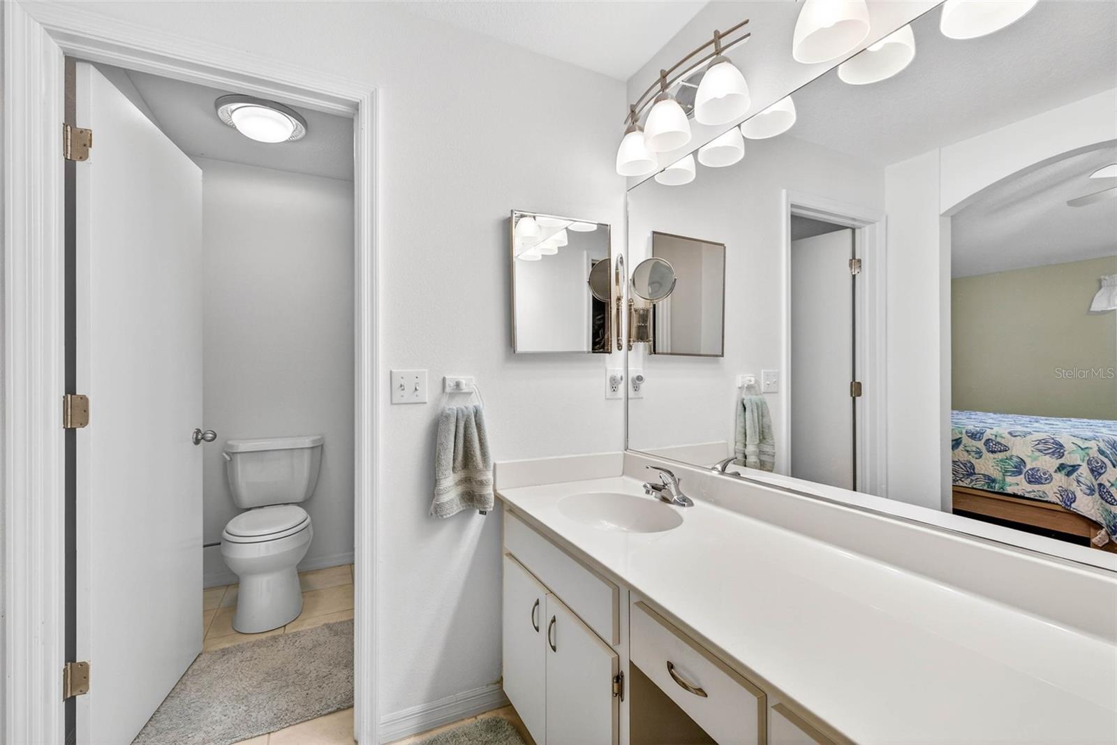 MANCHESTER 02 CONDO - Residential