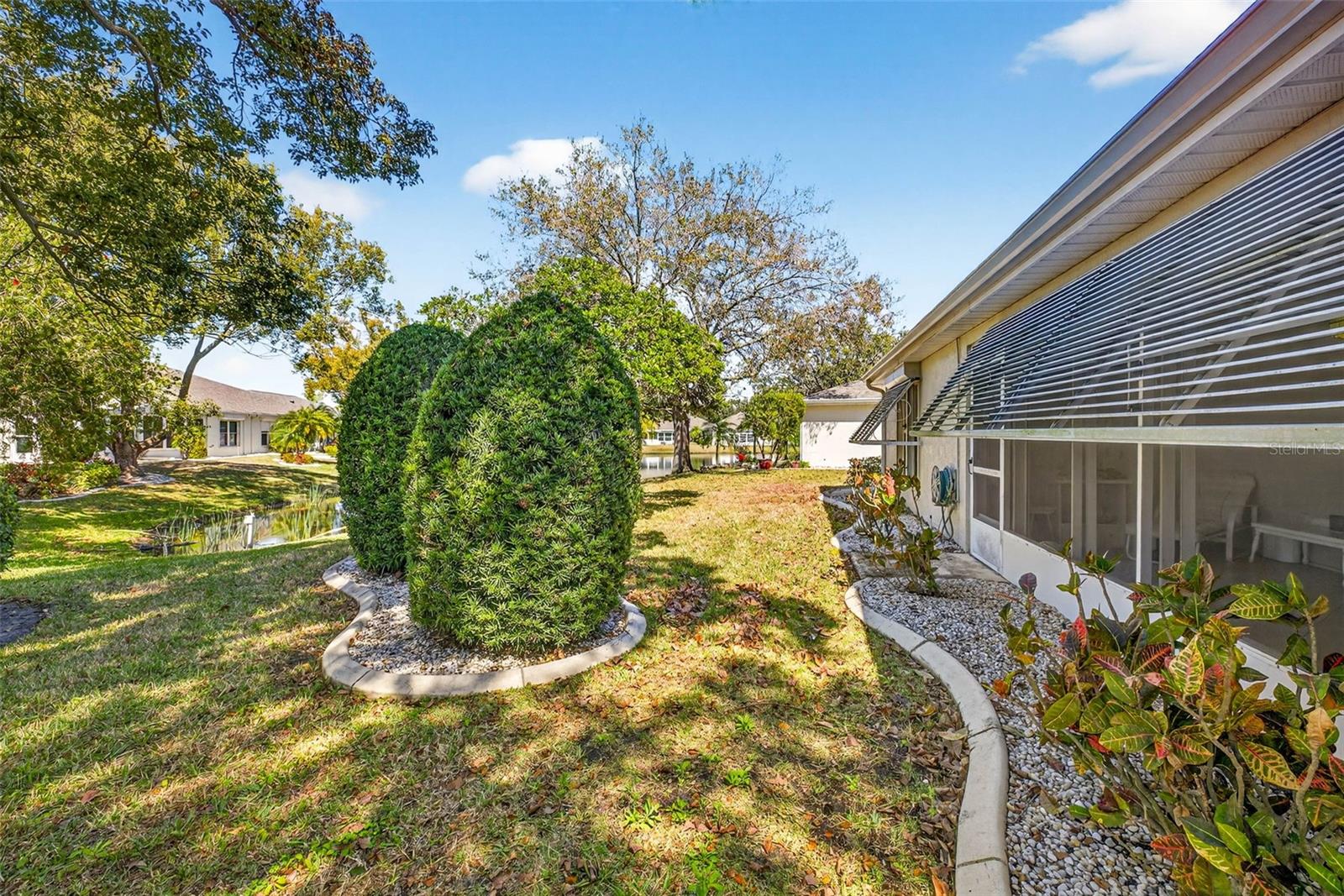 MANCHESTER 02 CONDO - Residential