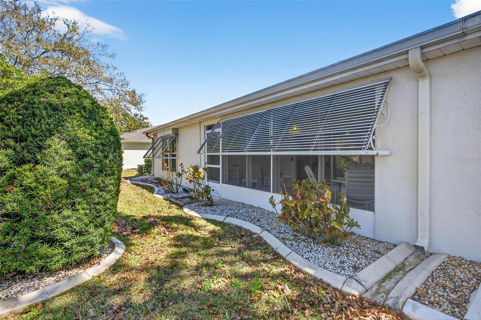 MANCHESTER 02 CONDO - Residential