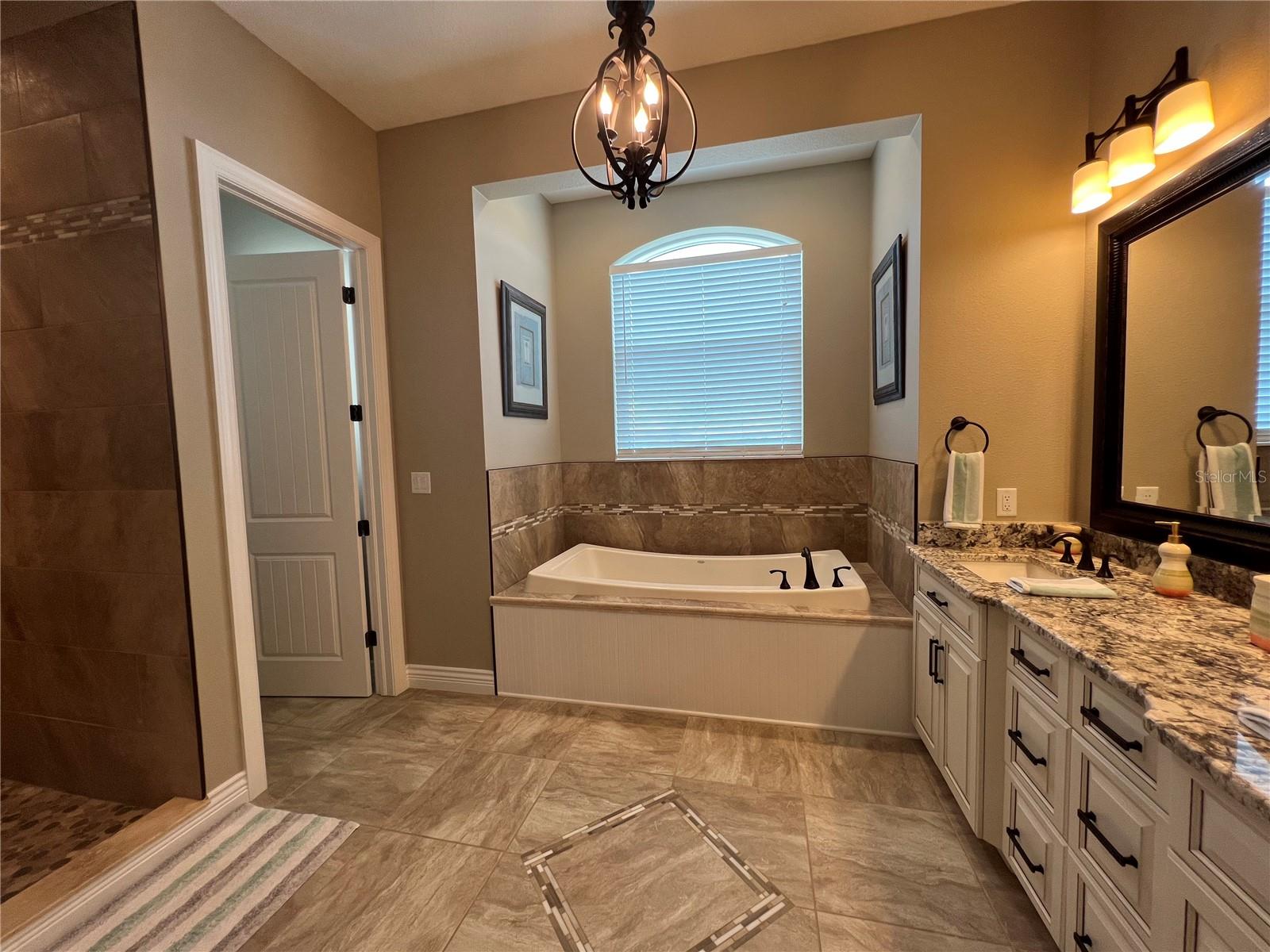 HARBORPOINTE - Residential