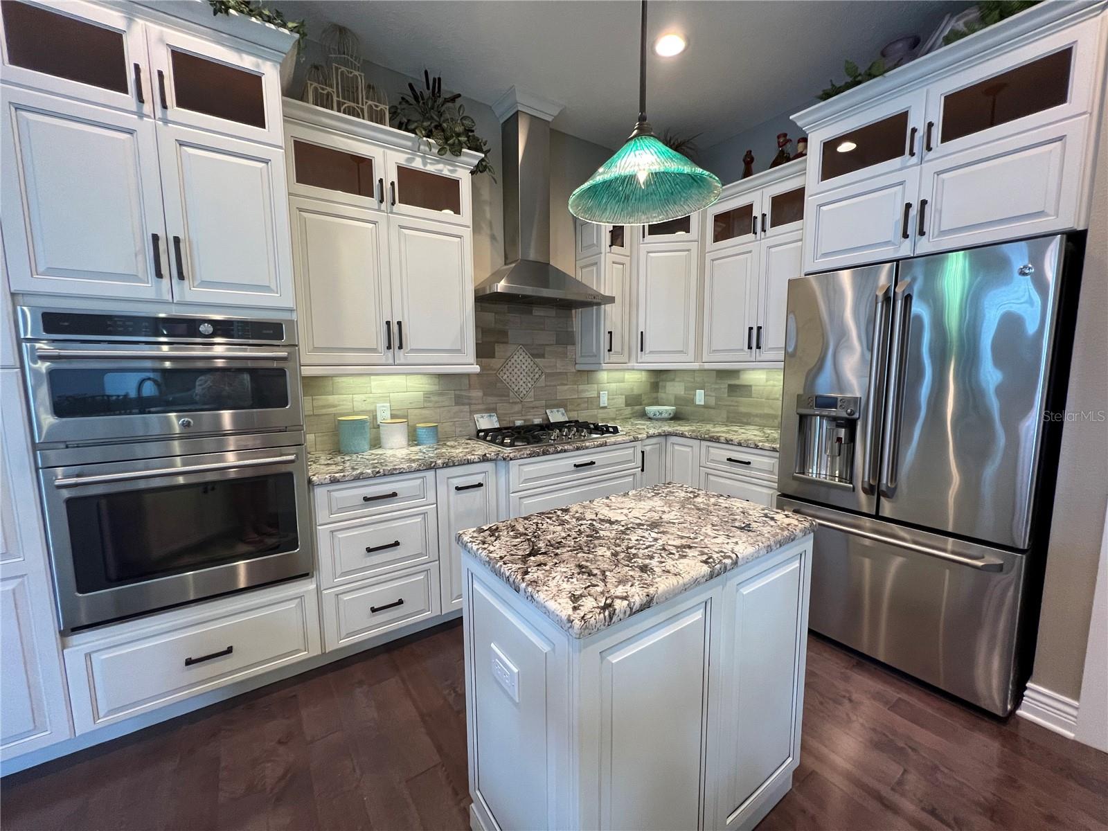 HARBORPOINTE - Residential