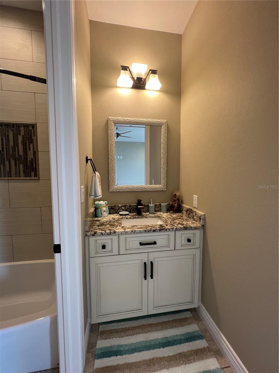 HARBORPOINTE - Residential