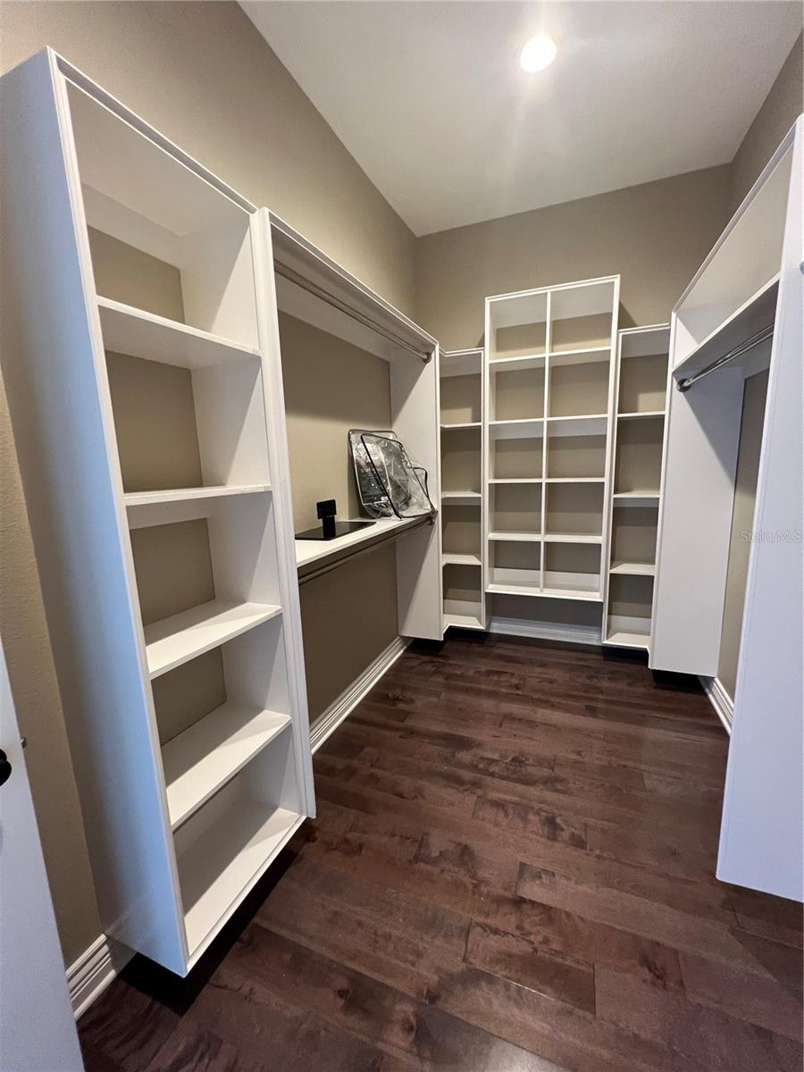 HARBORPOINTE - Residential