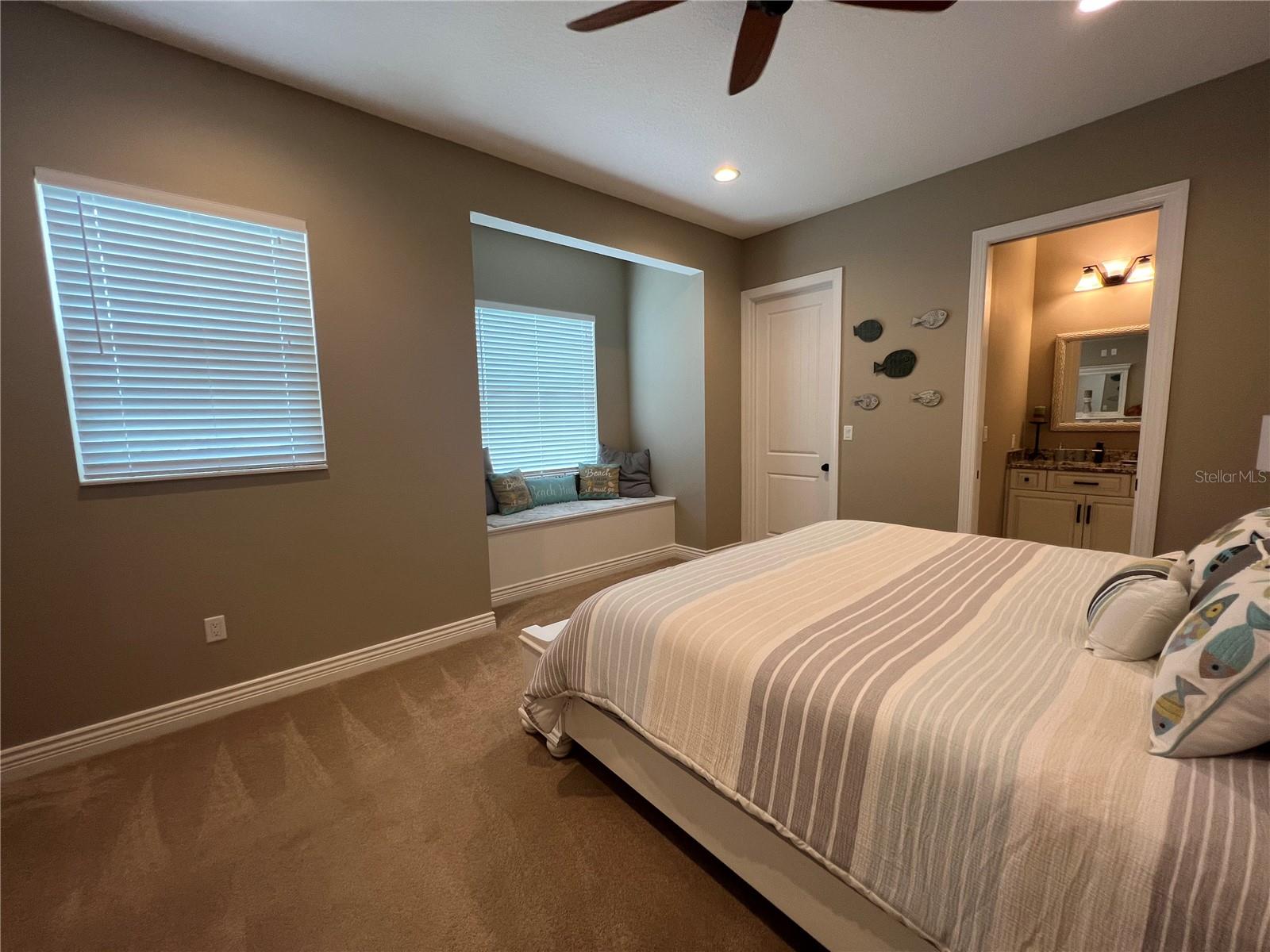 HARBORPOINTE - Residential