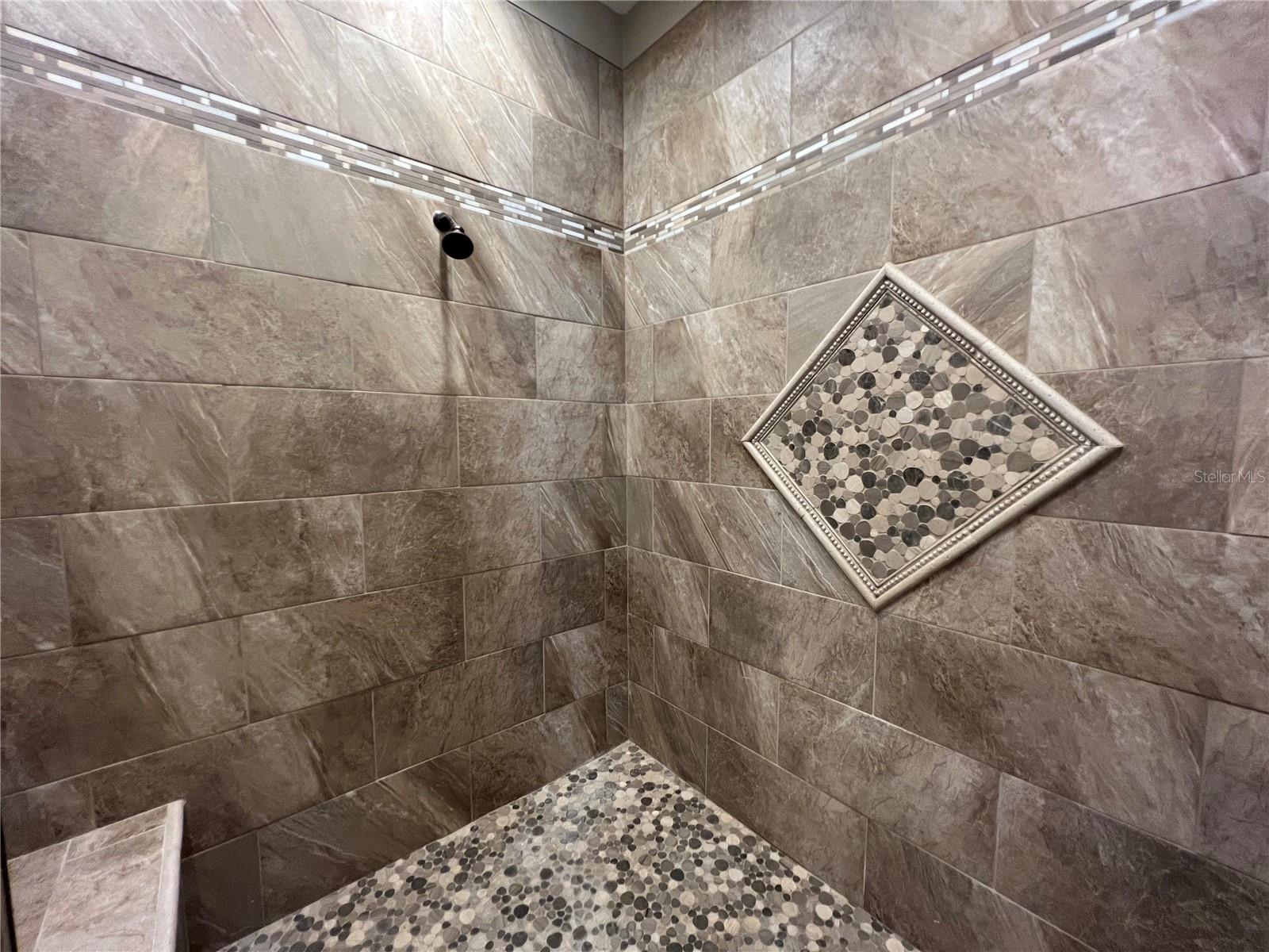 HARBORPOINTE - Residential