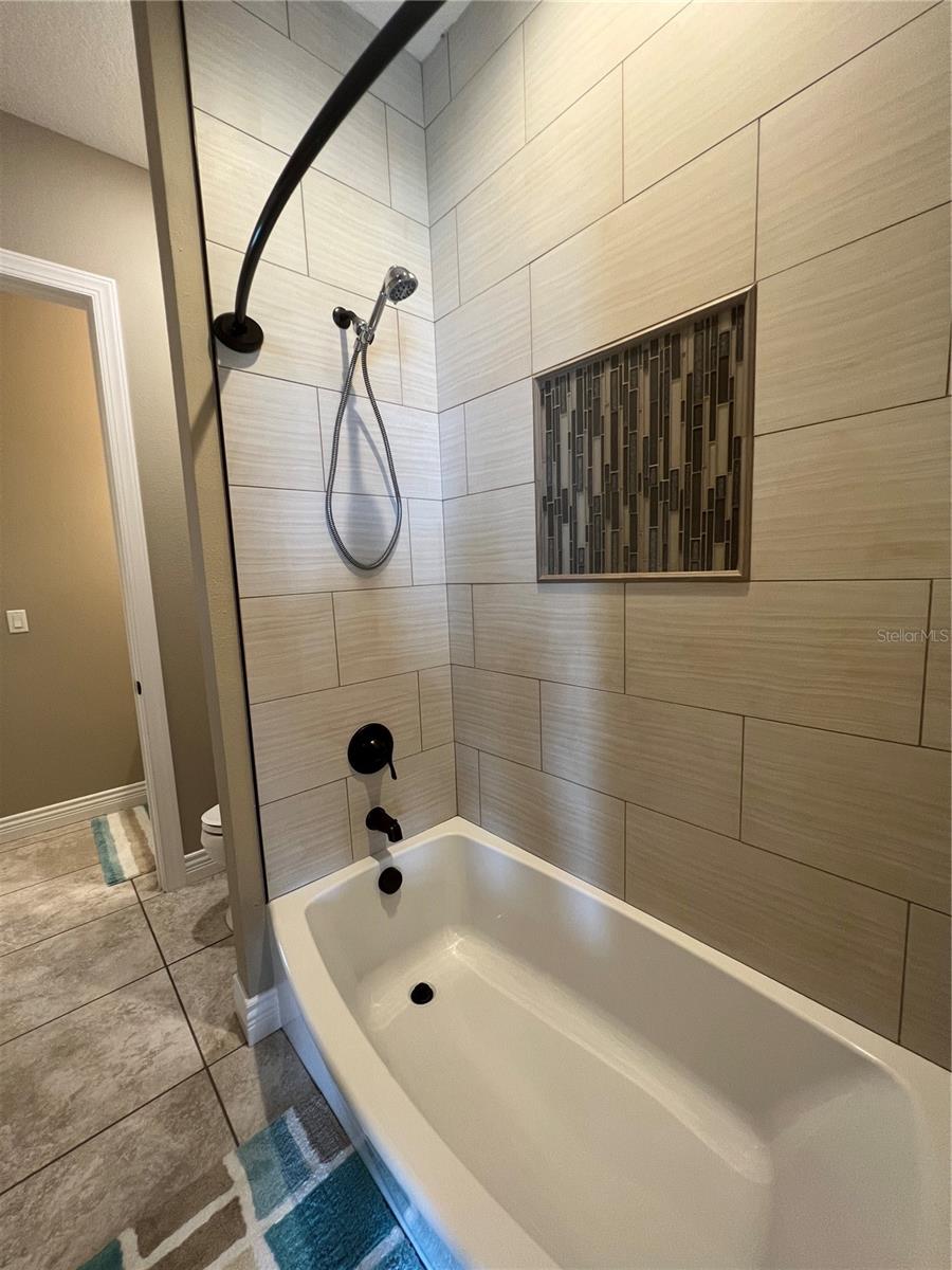 HARBORPOINTE - Residential