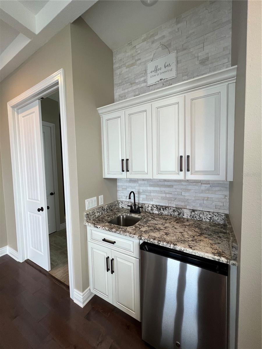 HARBORPOINTE - Residential