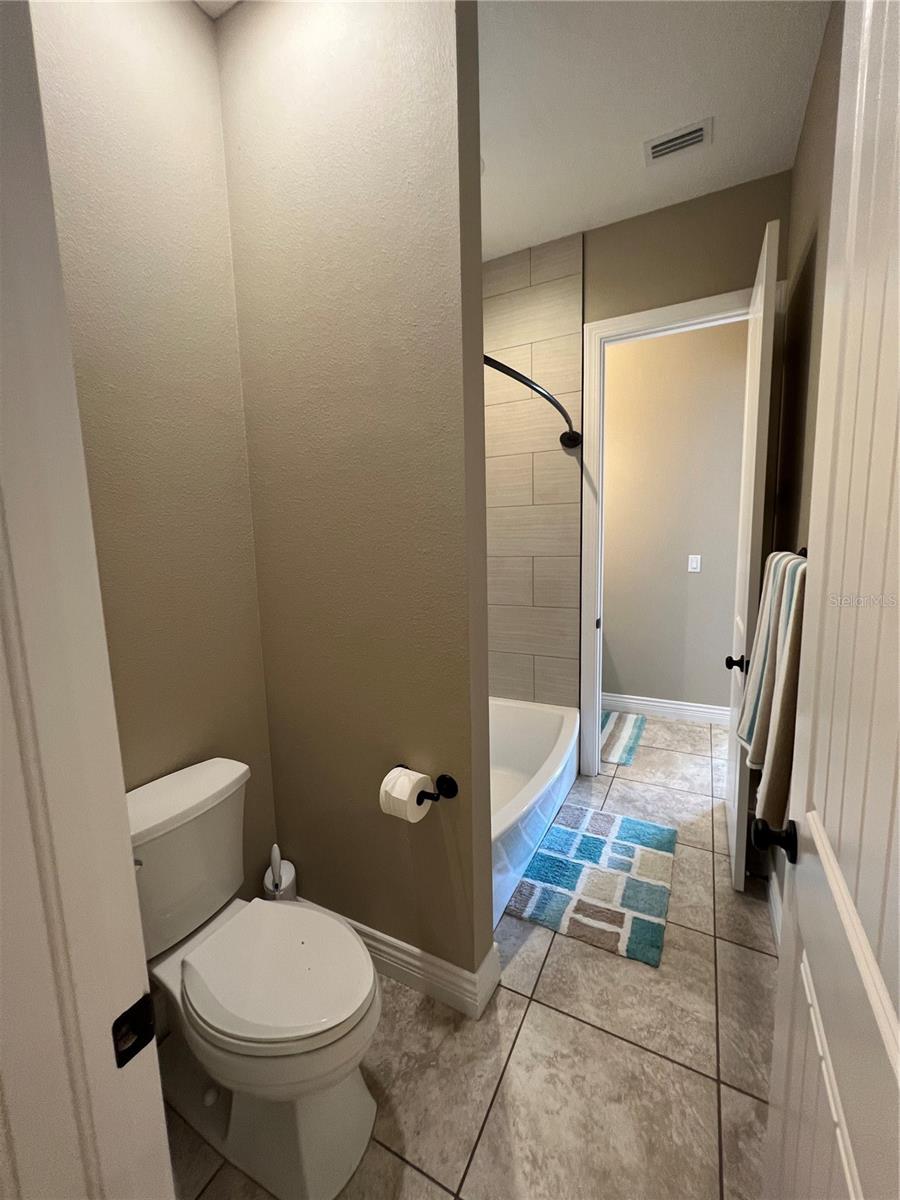 HARBORPOINTE - Residential