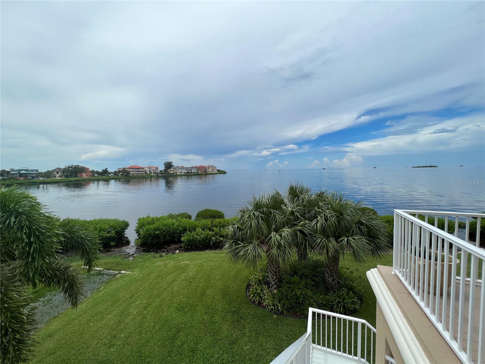 HARBORPOINTE - Residential