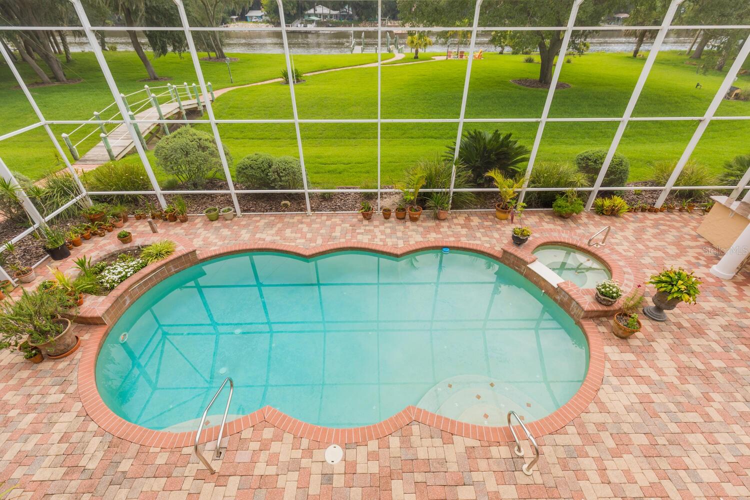 SANCTUARY - Residential