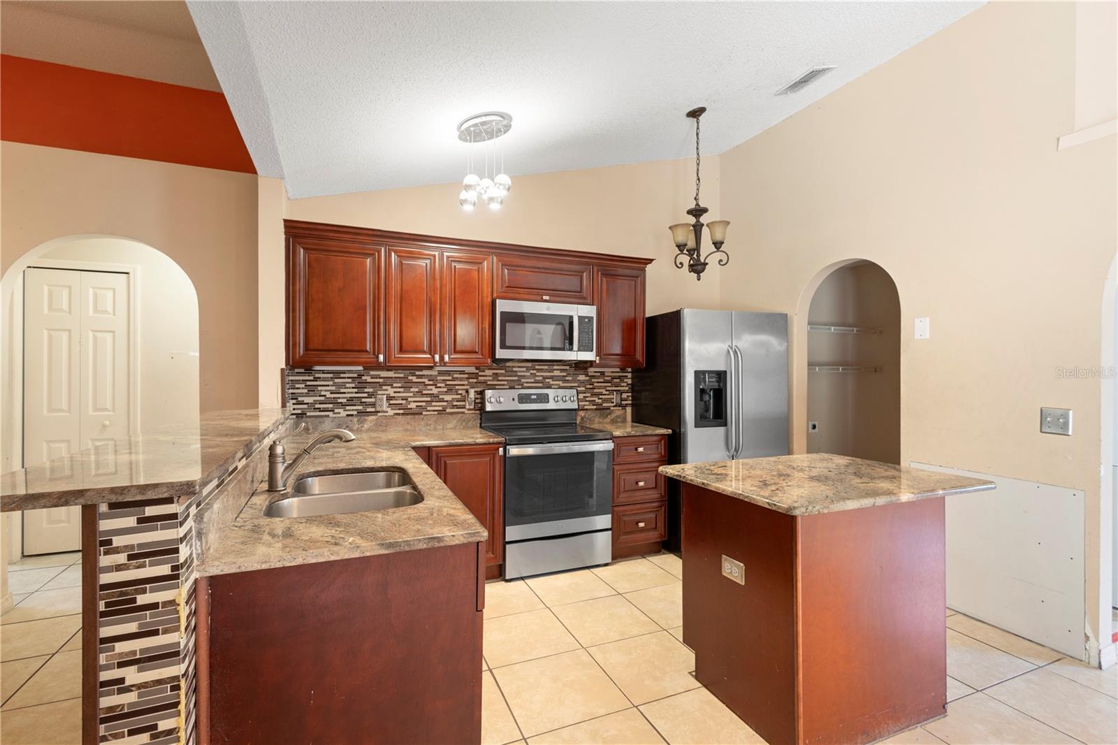 1319 DUNBARTON COURT