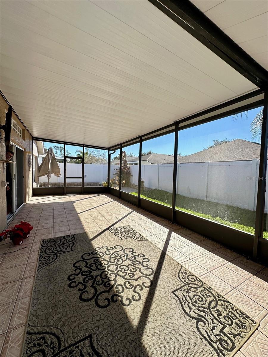 LEXINGTON OAKS VILLAGE 13 - Residential Lease