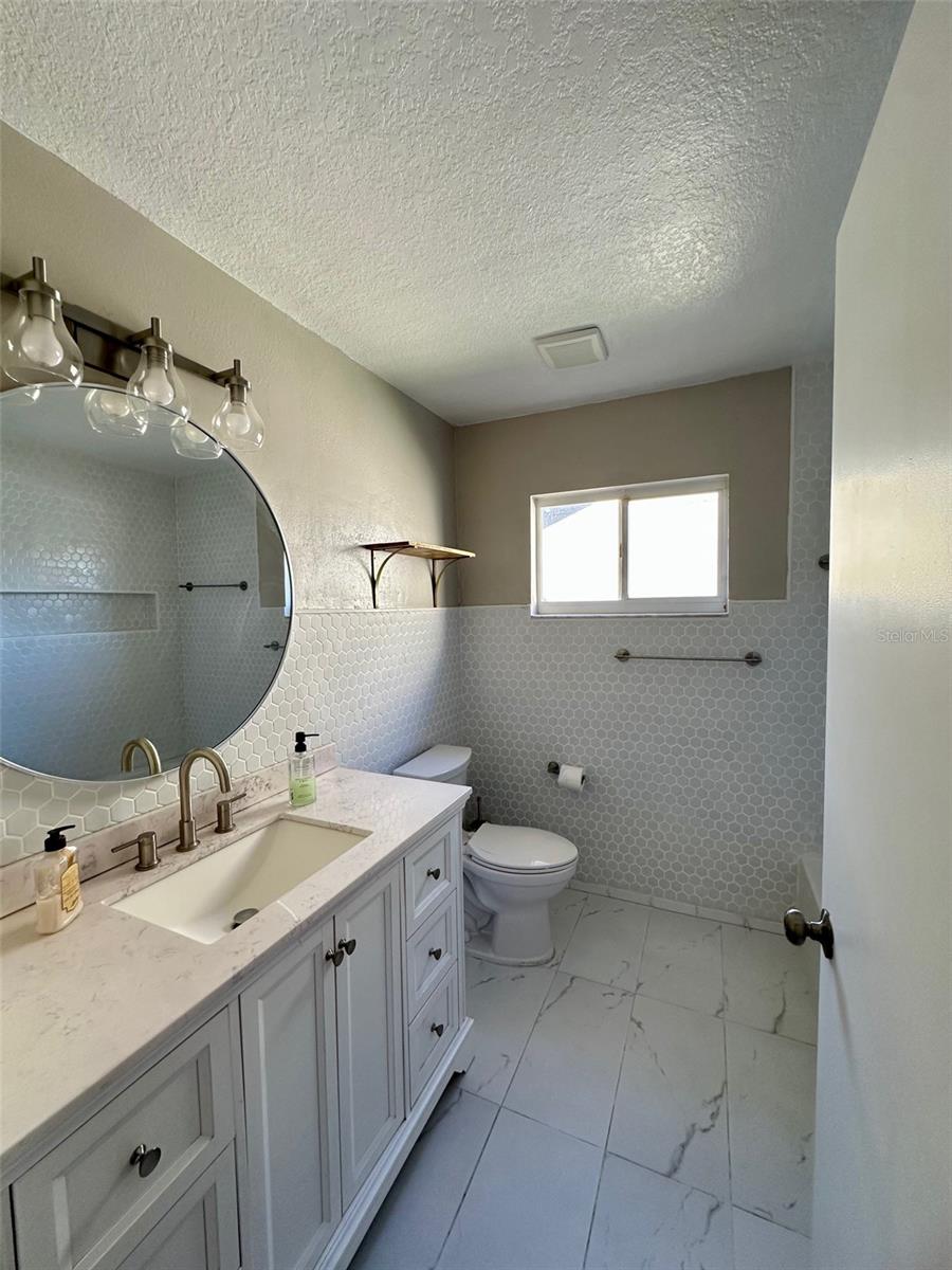 LEXINGTON OAKS VILLAGE 13 - Residential Lease