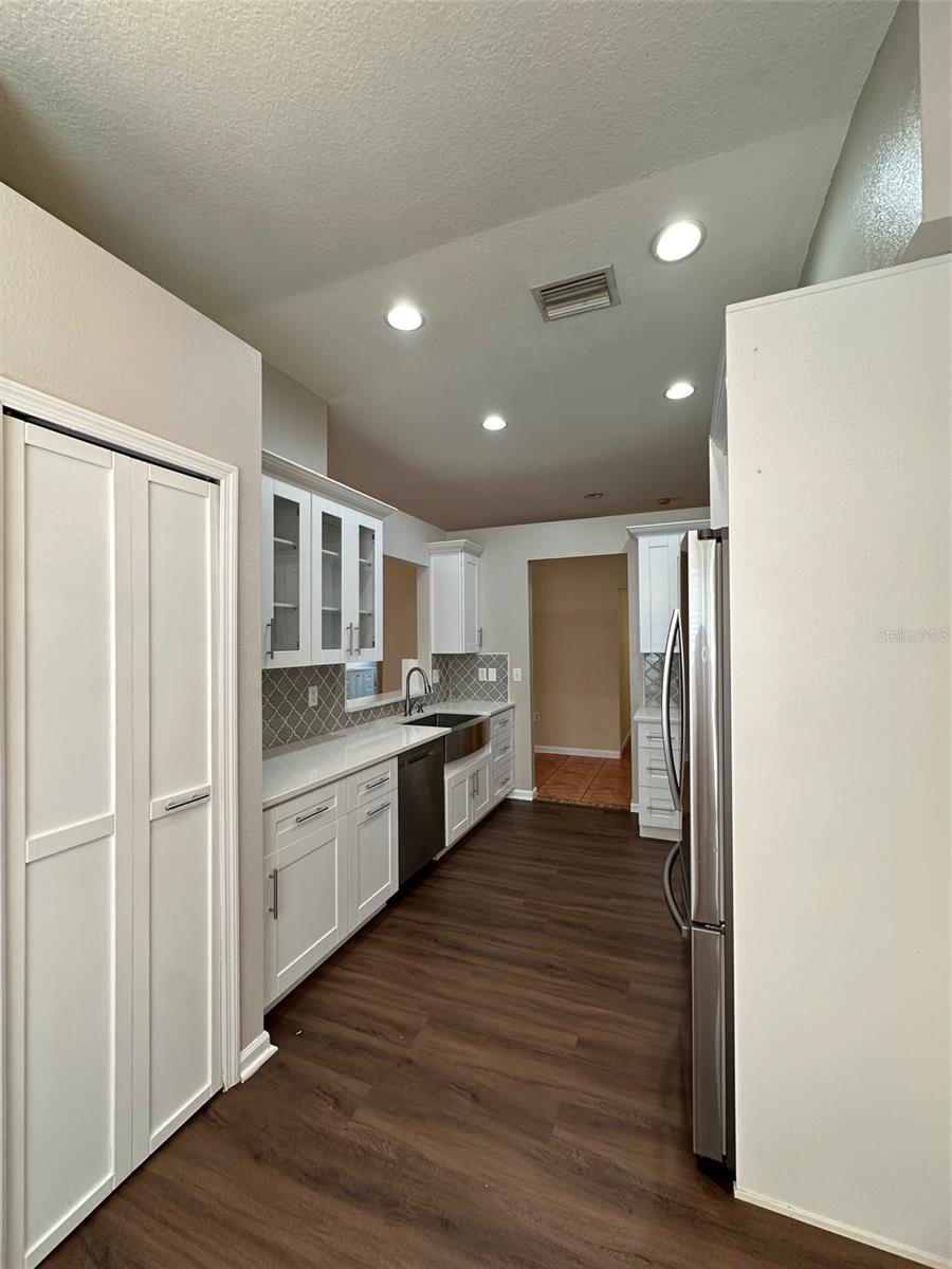 LEXINGTON OAKS VILLAGE 13 - Residential Lease