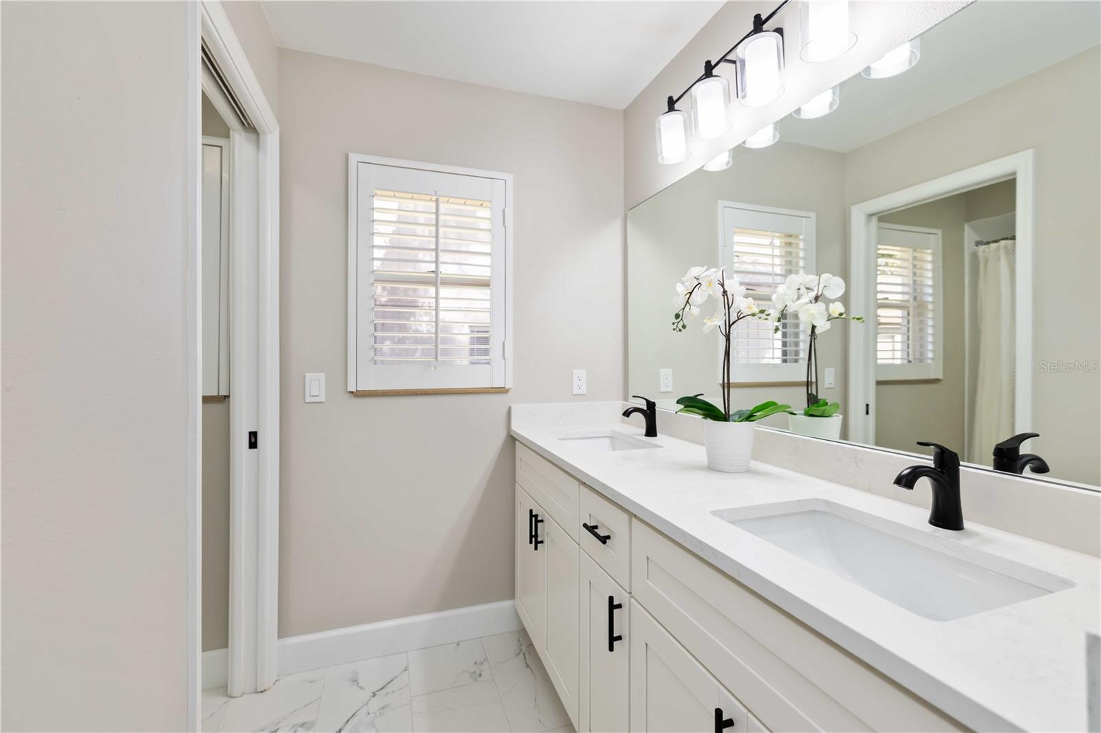 AZALEA PARK NORTHWEST - Residential