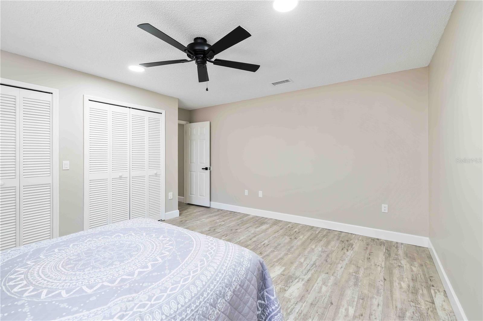 AZALEA PARK NORTHWEST - Residential