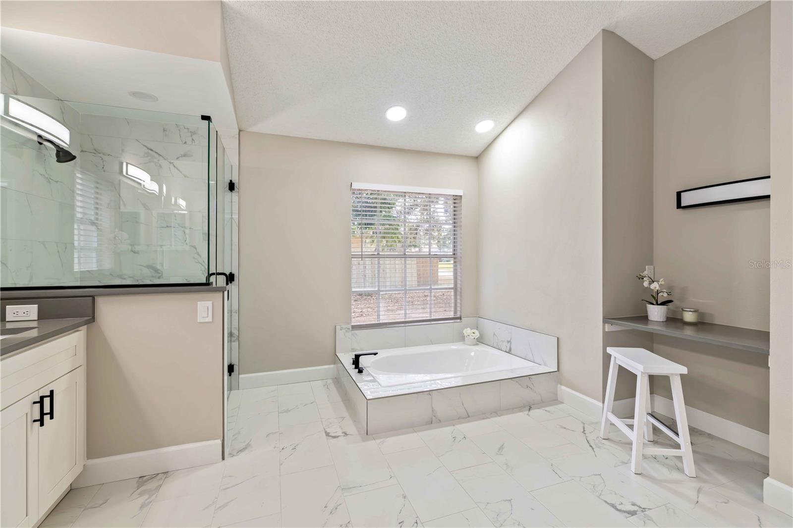 AZALEA PARK NORTHWEST - Residential