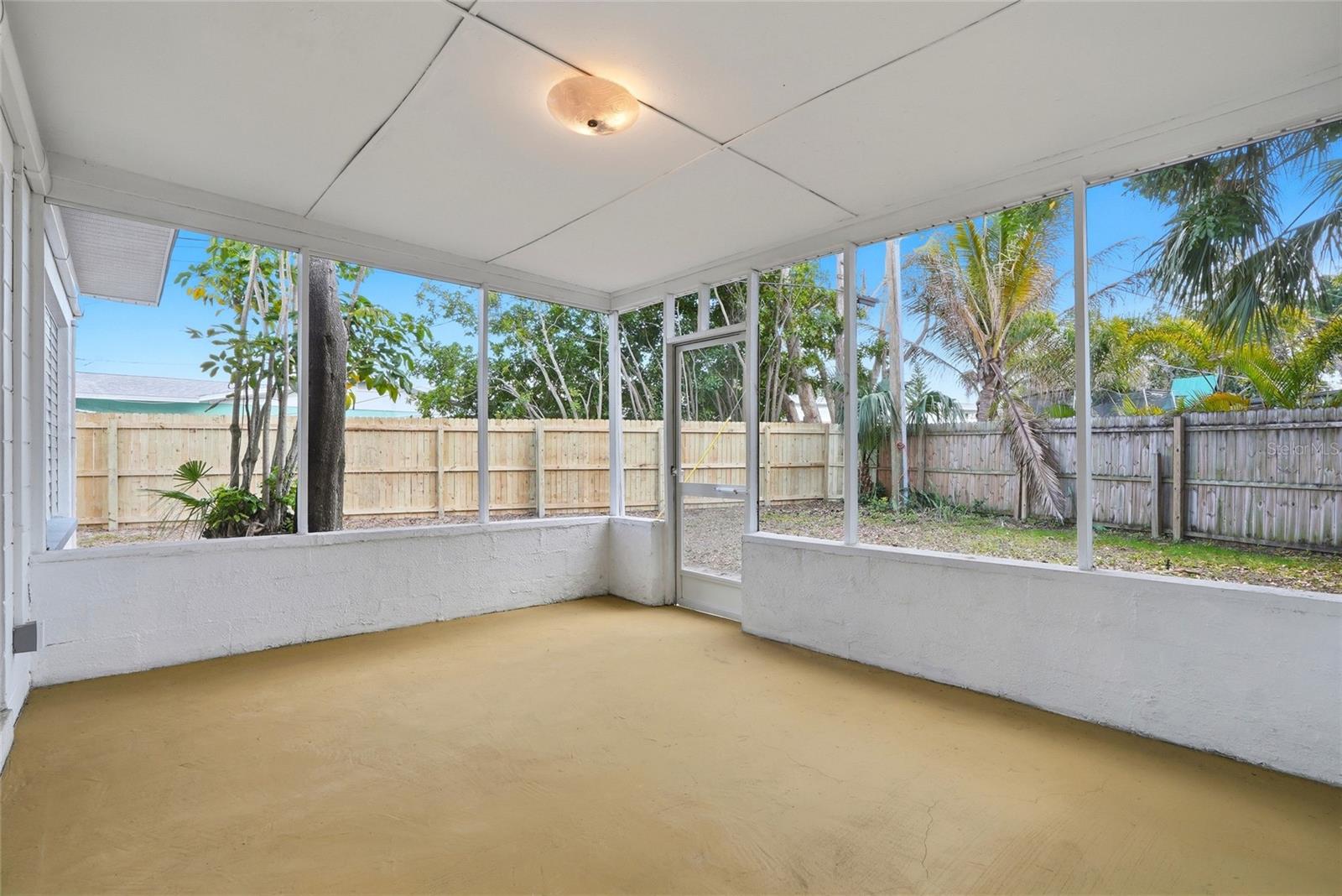 WINSTON PARK - Residential