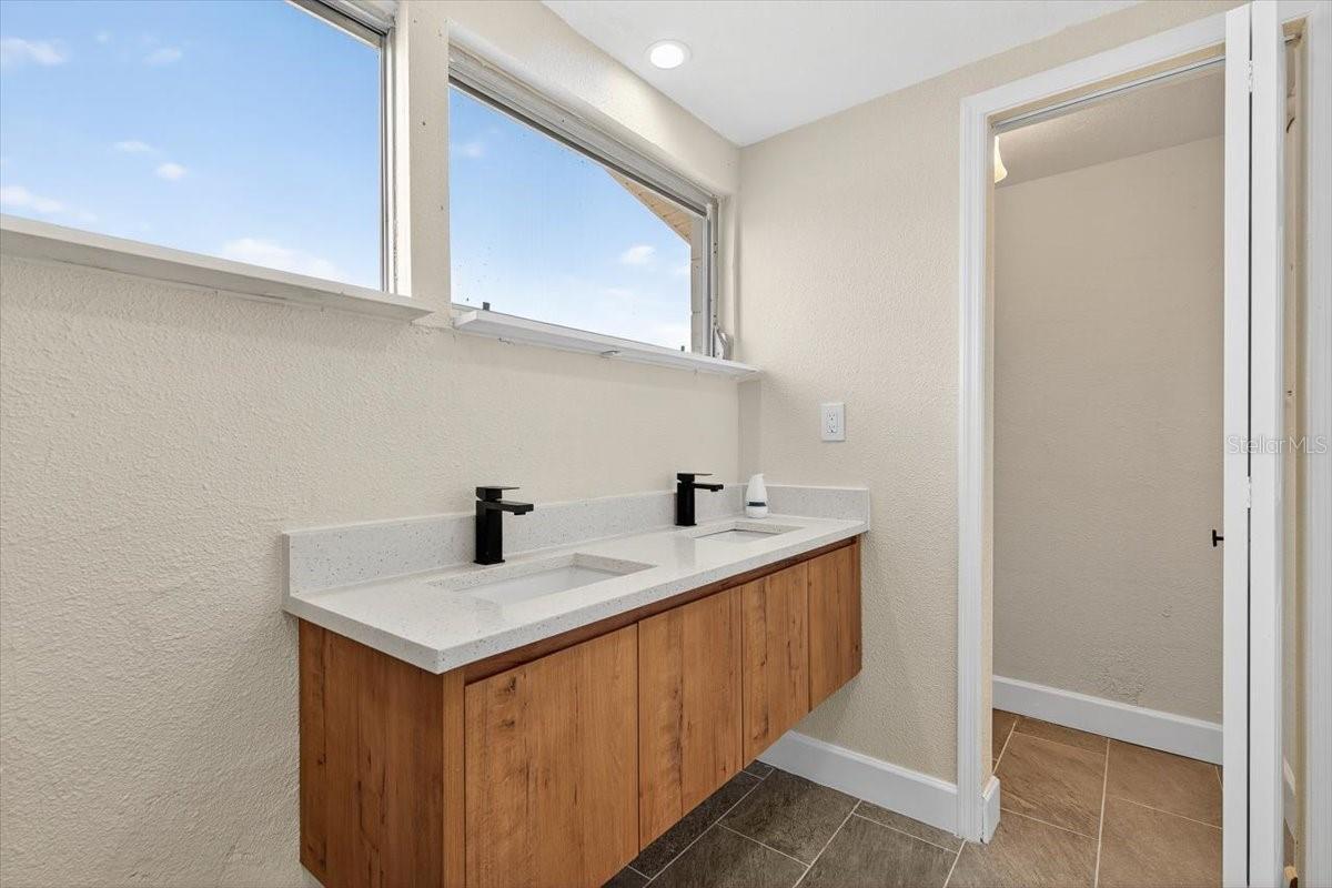 CREEK LANE SUB - Residential Lease