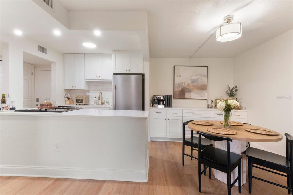 Photo of 3325 Bayshore Boulevard #D11, Tampa, FL 33629 (MLS # TB8498518)