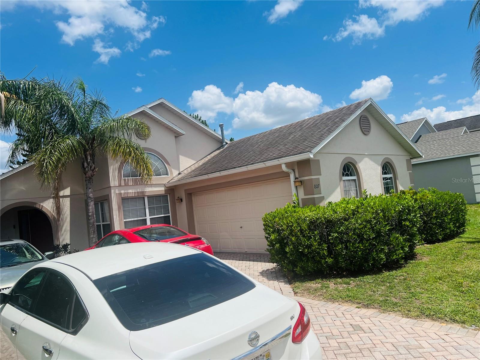 807 KNIGHTSBRIDGE CIRCLE